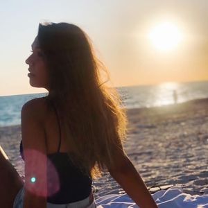 Meet your Posher, Caitlin